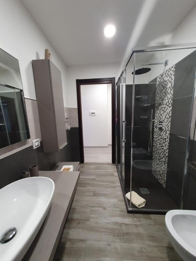 Отель Terry'S House Нуоро Экстерьер фото